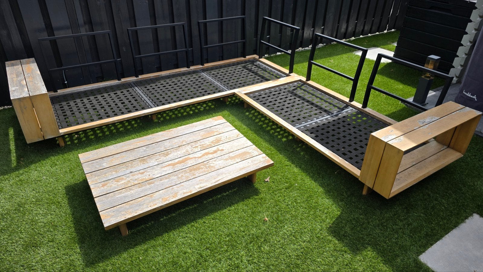 Loungebank met kussens en salontafel, Ophalen, 5 zitplaatsen, Gebruikt, Loungeset