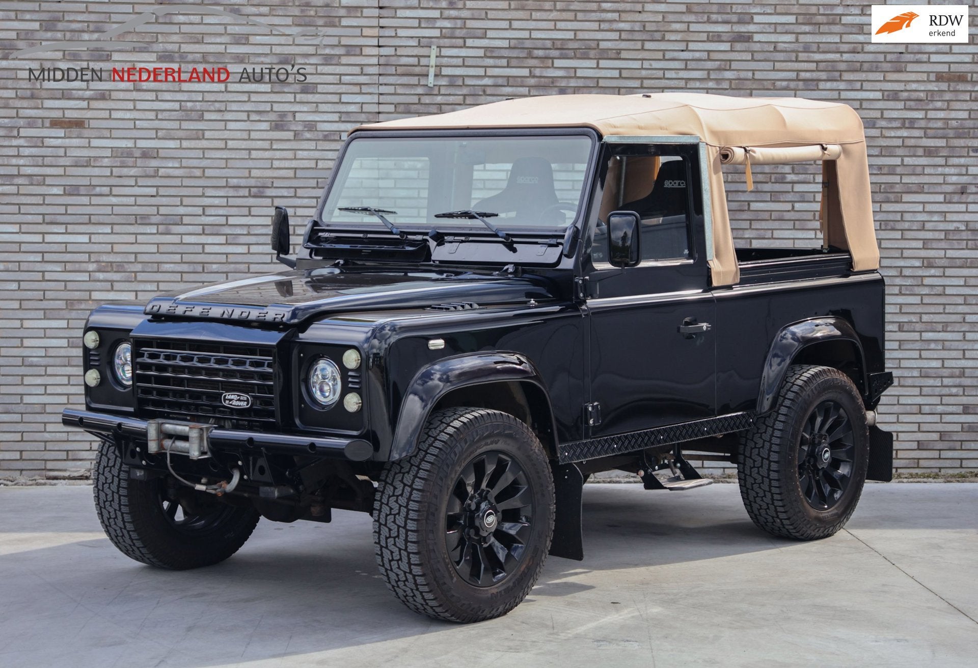 Land Rover Defender 2.5 Td5 SW 90" * CABRIOLET * SWATOOTH 18, Auto's, 2500 cc, Stof, Gebruikt, Zwart