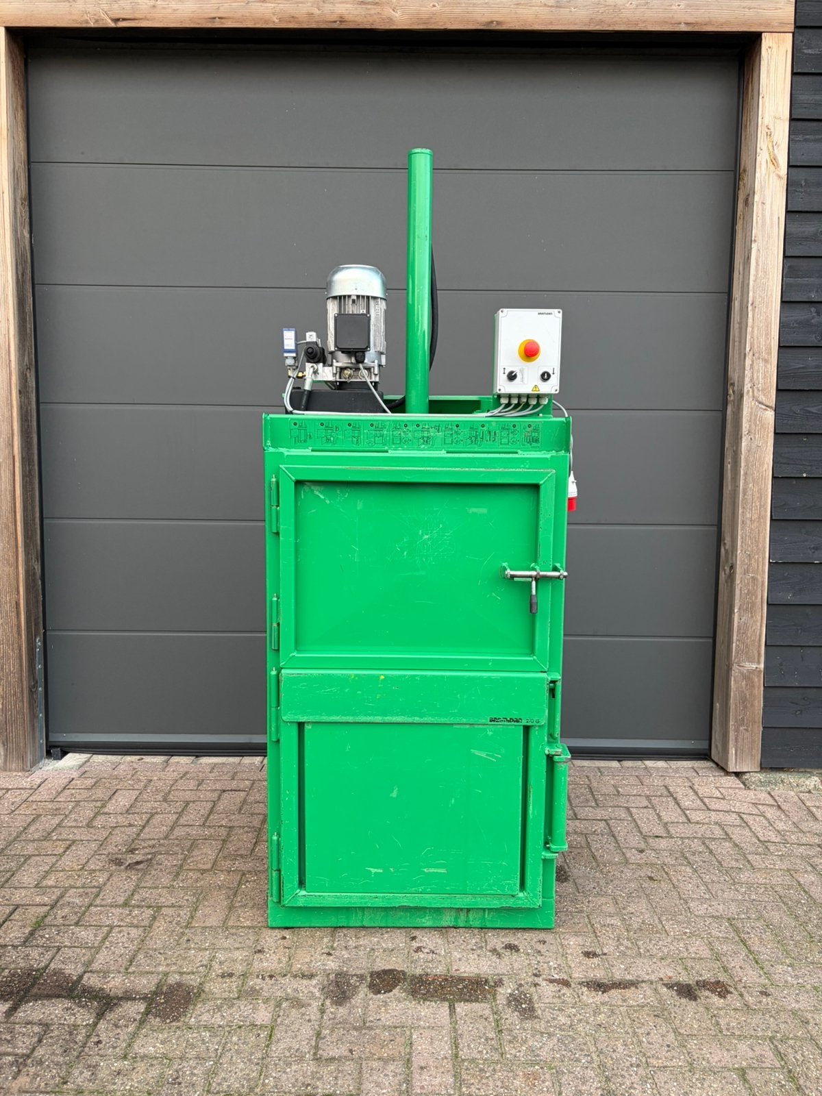 Bramidan 2-0G | 230v | Papierpers | Plasticpers | Balenpers, Ophalen of Verzenden, Gebruikt