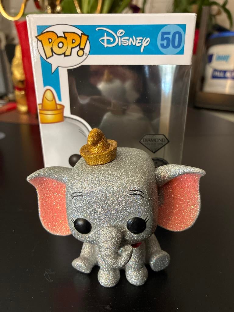 Funko Pop! Disney 50 Dumbo Diamond Collection Special Editio, Ophalen of Verzenden, Bambi of Dumbo, Zo goed als nieuw, Beeldje of Figuurtje
