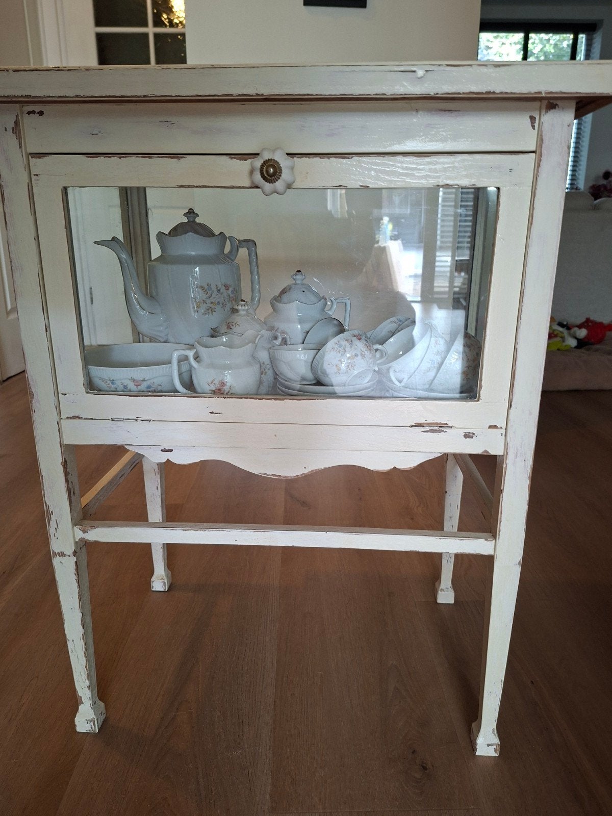 Vintage theeservies en vitrinekastje, Antiek en Kunst, Ophalen of Verzenden
