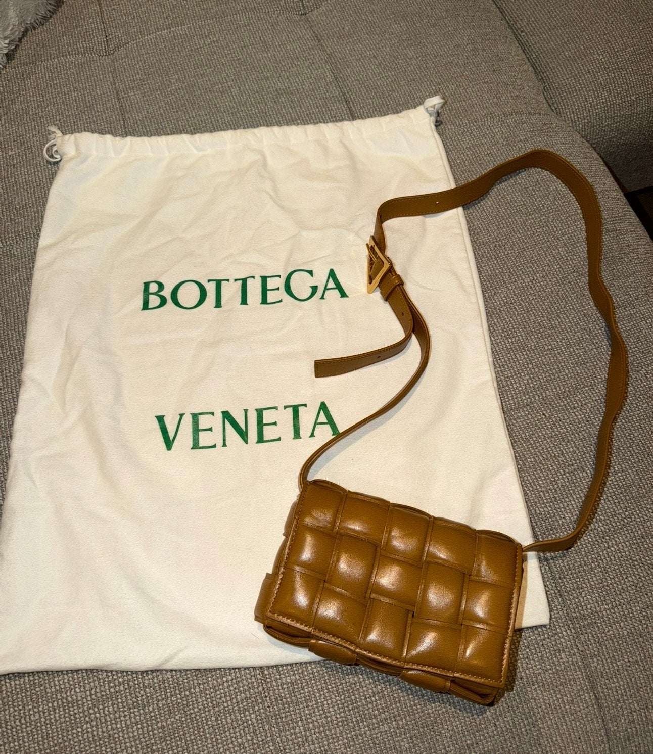 Bottega Veneta Padded Cassette Small - Zo goed als nieuw, Ophalen of Verzenden, Zo goed als nieuw, Bruin, Schoudertasje