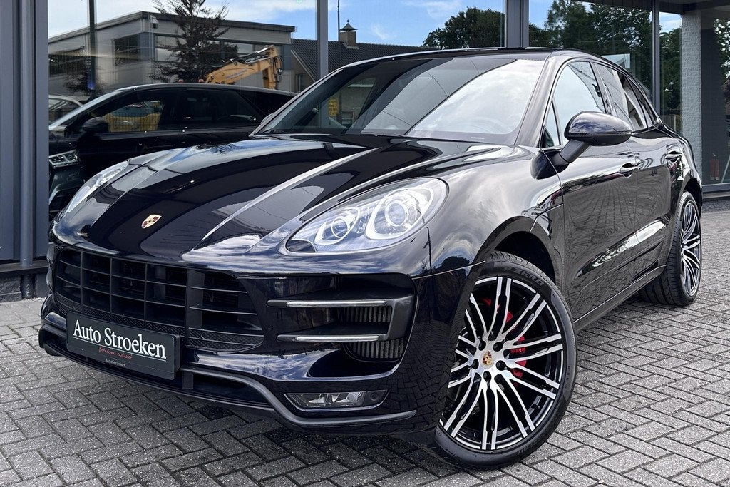 Porsche Macan 3.6 Turbo 400pk Luchtvering Leder Bose SportCh, Auto's, Porsche, Automaat, Gebruikt, Zwart, Bedrijf