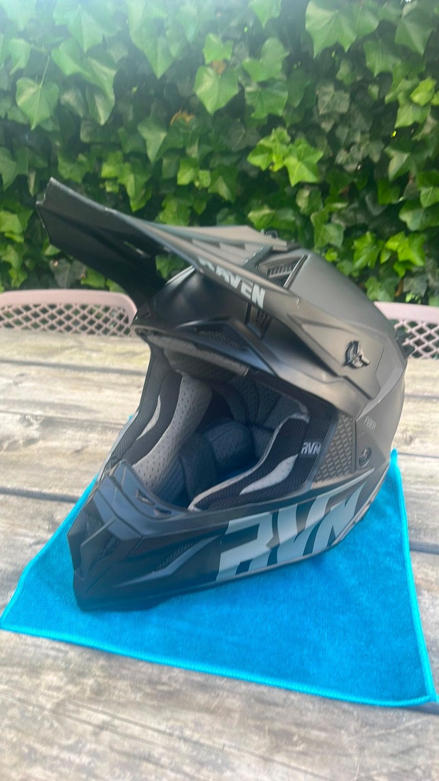 Raven Crosshelm Maat M MIPS, Motoren, Kleding | Motorhelmen, Heren, Offroadhelm, M, Overige merken, Tweedehands, Ophalen of Verzenden