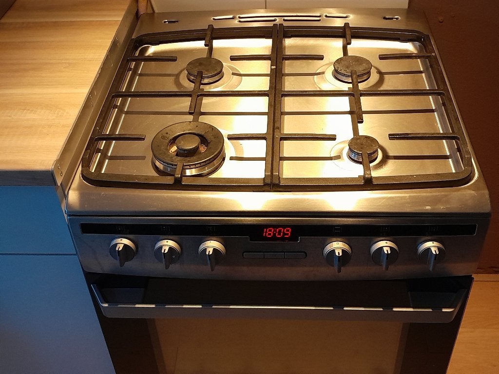 Inventum gasfornuis aangeboden, Witgoed en Apparatuur, Ophalen, Gebruikt, 4 kookzones, Energieklasse A of zuiniger