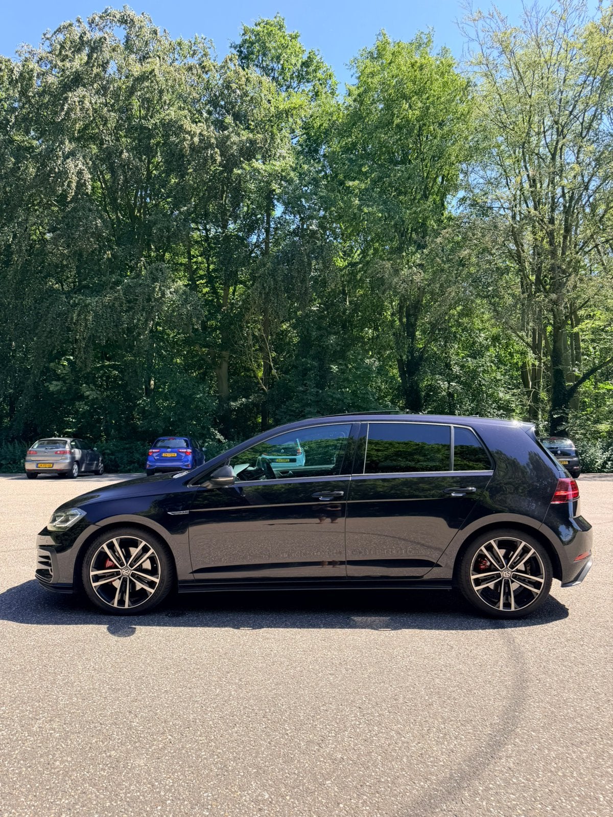 VW Golf 7,5 GTD 2.0 TDI 2018 Zwart – Full Option + Upgrades, 4 cilinders, 700 kg, 140 €/maand, Golf
