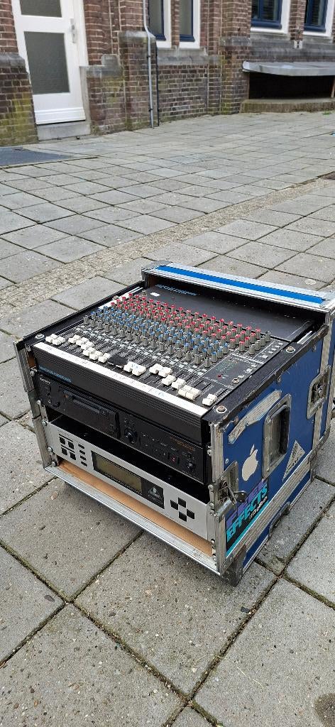 Mackie CR1604 mixer, 6 microfoon kanalen, 10 line, 4 bussen, Ophalen, Gebruikt, 10 tot 20 kanalen, Microfooningang