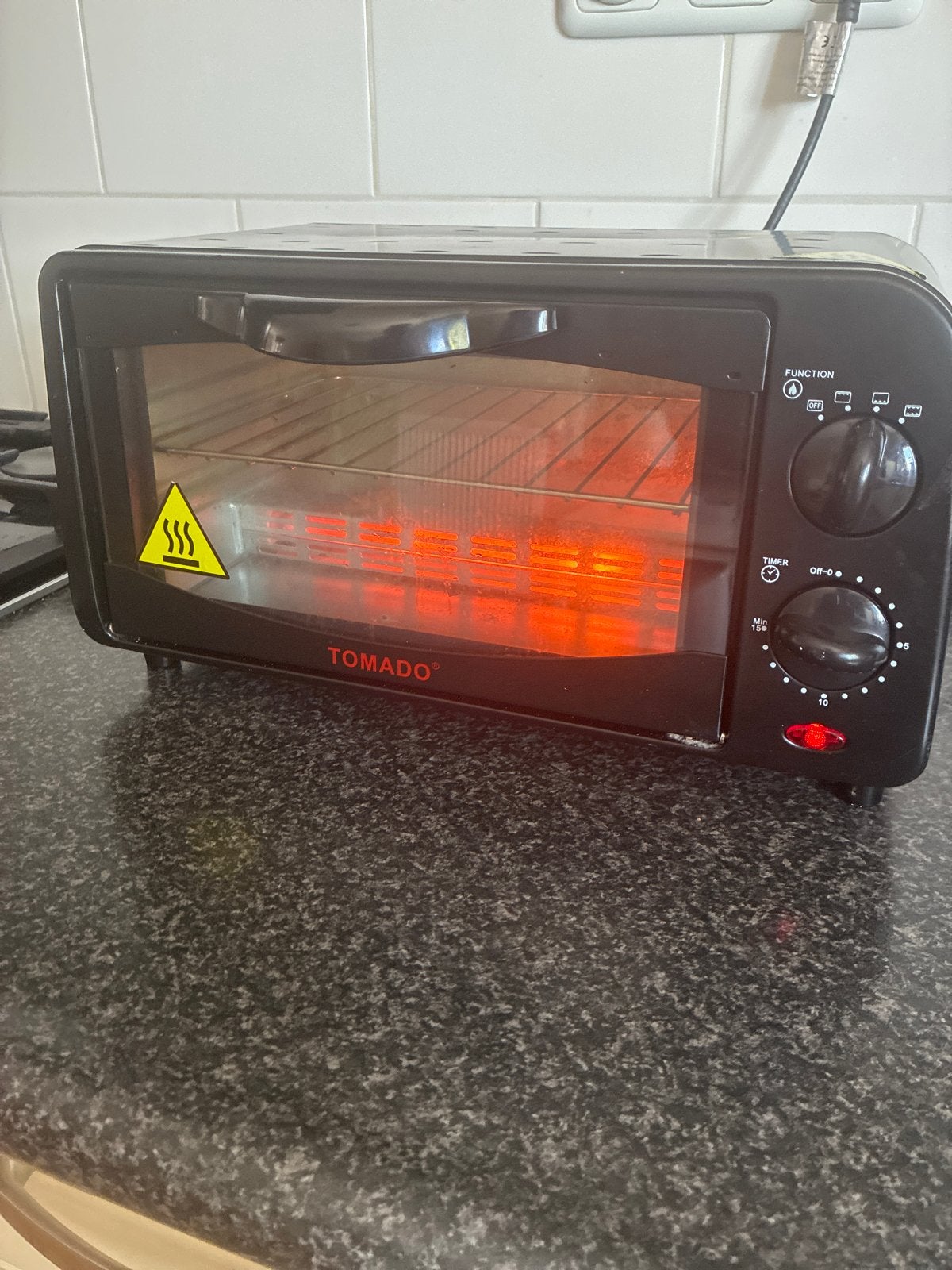 Tomado Mini-oven - Weinig gebruikt, ideaal voor camping, Ophalen of Verzenden, Vrijstaand, Mini-oven, Gebruikt