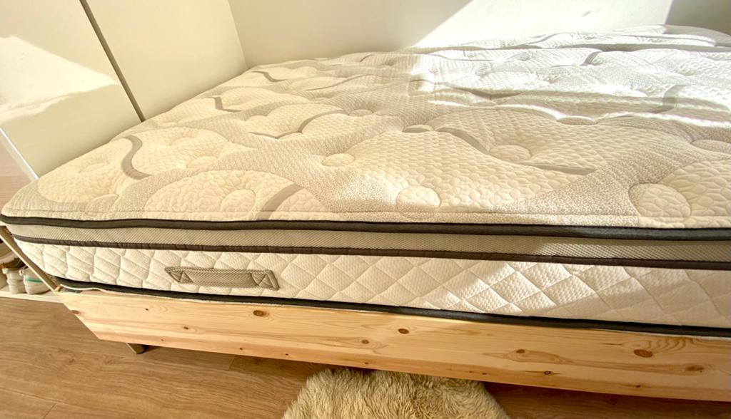 Slechts paar maanden oud Hybrid Soft Plus matras 140x200, Huis en Inrichting, Ophalen, 140 cm, Matras, 200 cm