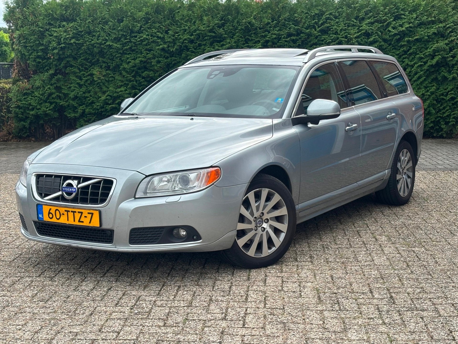 Volvo V70 2.0 D3 Limited Edition, Navi, Stoelvw, Schuifdak,, Euro 5, Gebruikt, 1984 cc, Automatische klimaatregeling