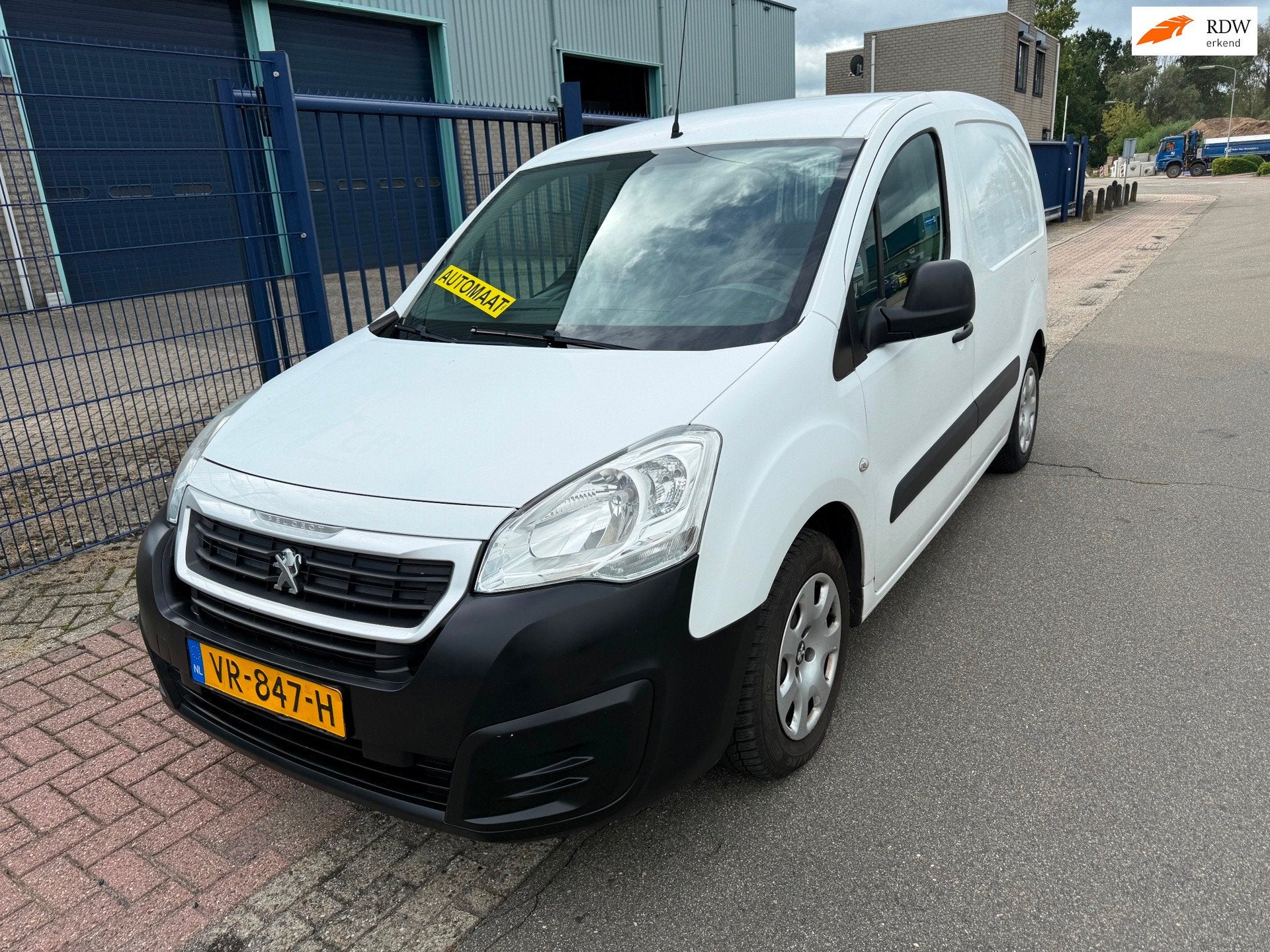 Peugeot Partner 120 1.6 BlueHDi 100 L1 S&S AUT.*AKTIEPRIJS!, Gebruikt, 4 cilinders, Wit, Origineel Nederlands