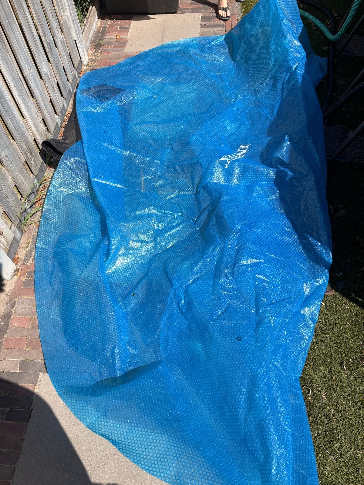 Blauw afdekzeil bubbelplastic voor zwembad, Ophalen, Gebruikt, Afdekzeil