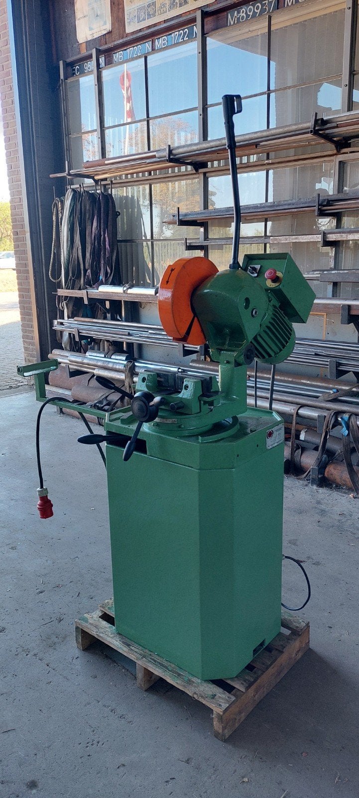 Bewo 250 afkortzaag., Ophalen, 1200 watt of meer, Afkortzaag, 70 mm of meer
