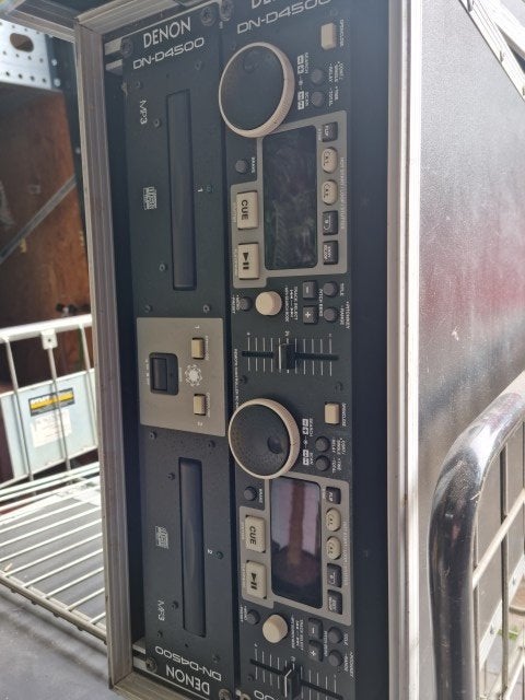 Partij geluidsapparatuur en lichtsturing in flightcases, Ophalen, Gebruikt, Audio