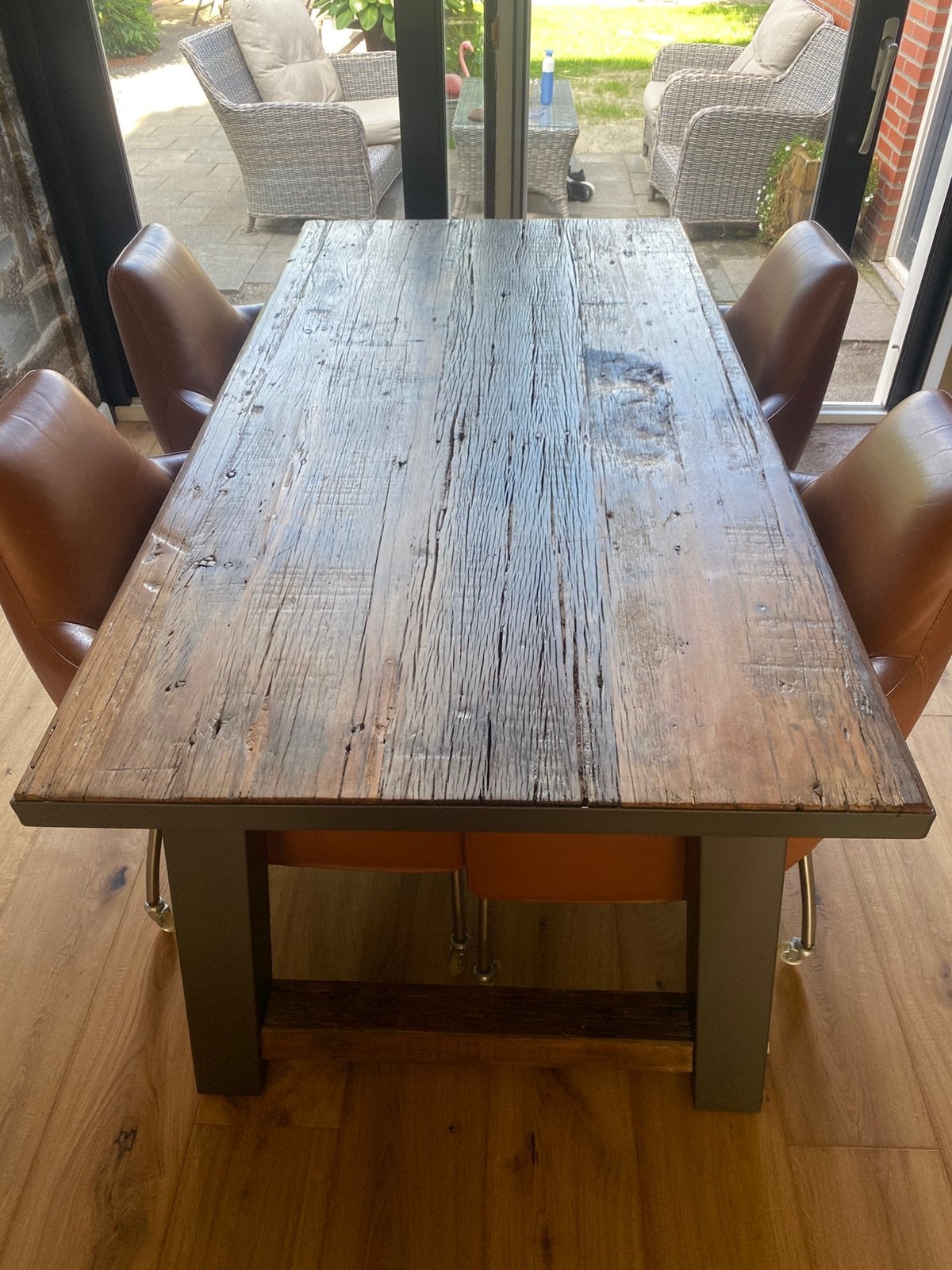 Robuuste eetkamertafel van geleefd wagondelen hout, Ophalen, Gebruikt, Teakhout, 50 tot 100 cm