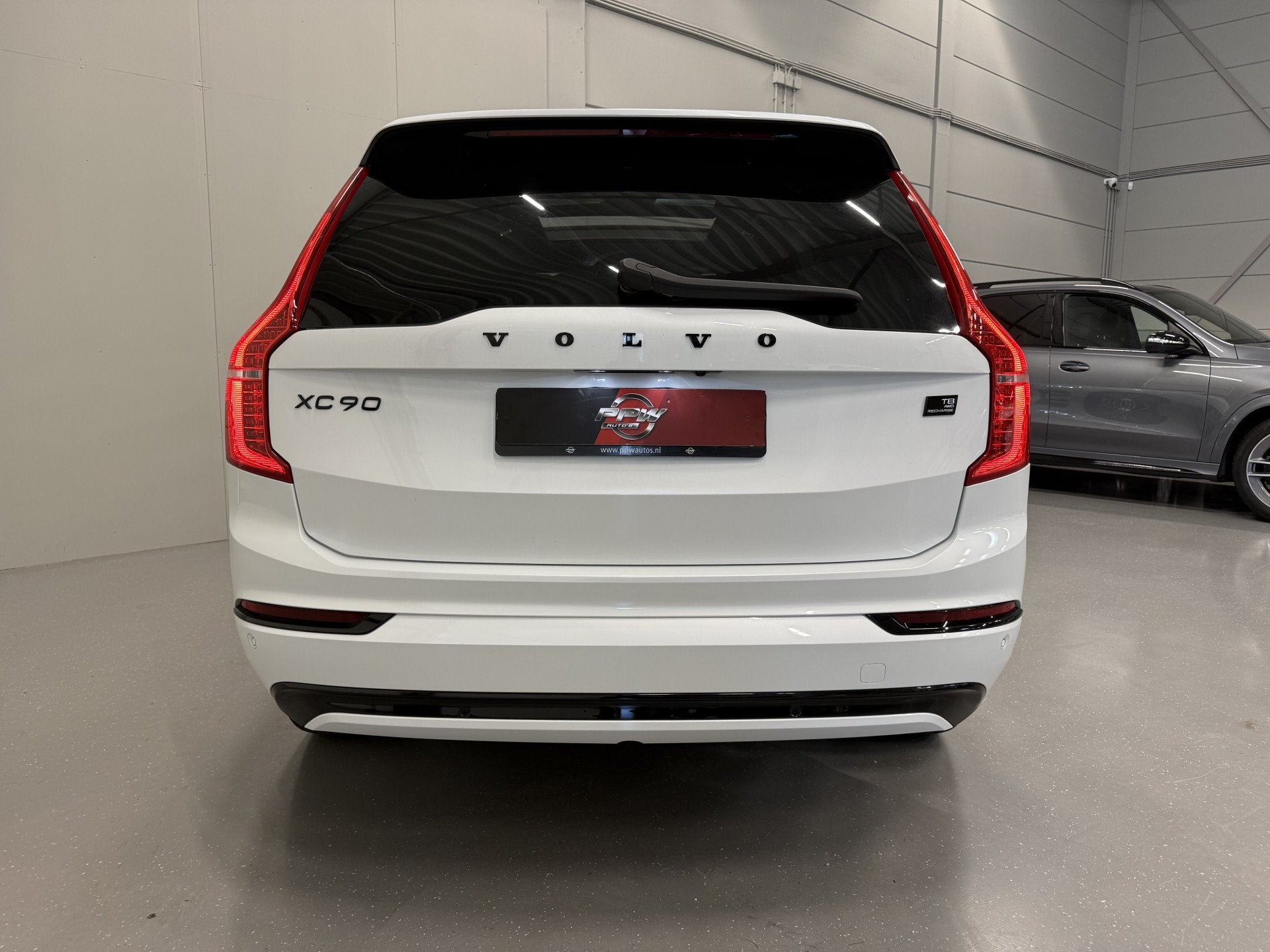 Foto 8 van Volvo XC90 T8 Recharge AWD R-Design PANO/TREKHAAK/SOH 93,7%/