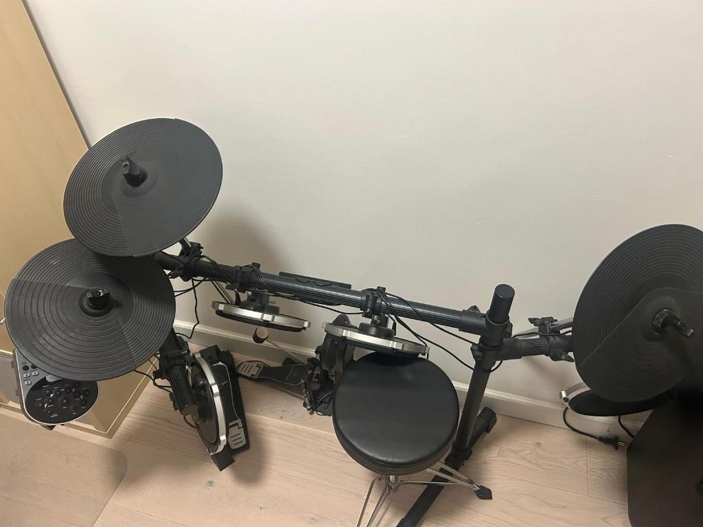 Behringer XD80USB electronic drumkit, Muziek en Instrumenten, Ophalen, Gebruikt, Overige merken, Elektronisch