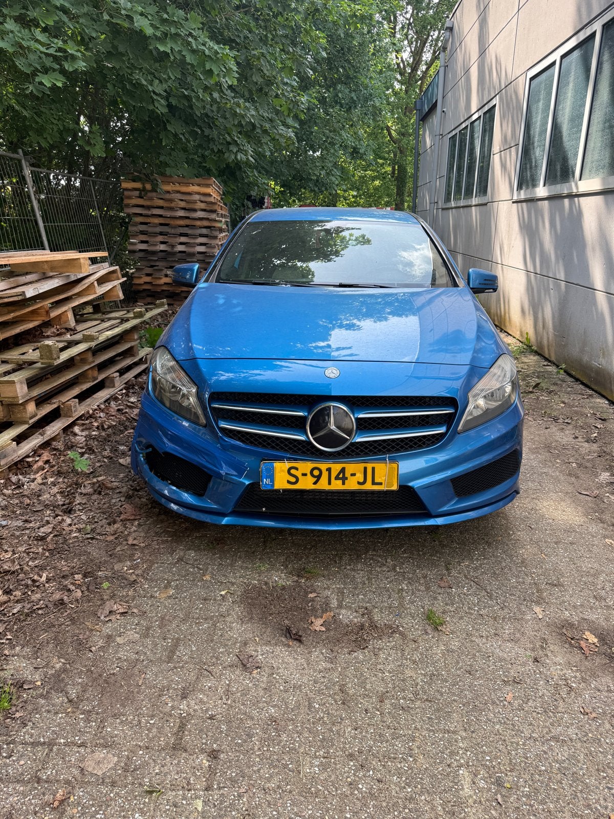 Mercedes-Benz A-Klasse A180 1.6 Blue Efficiency 2012 Blauw, Voorwielaandrijving, 4 cilinders, Blauw, 122 pk