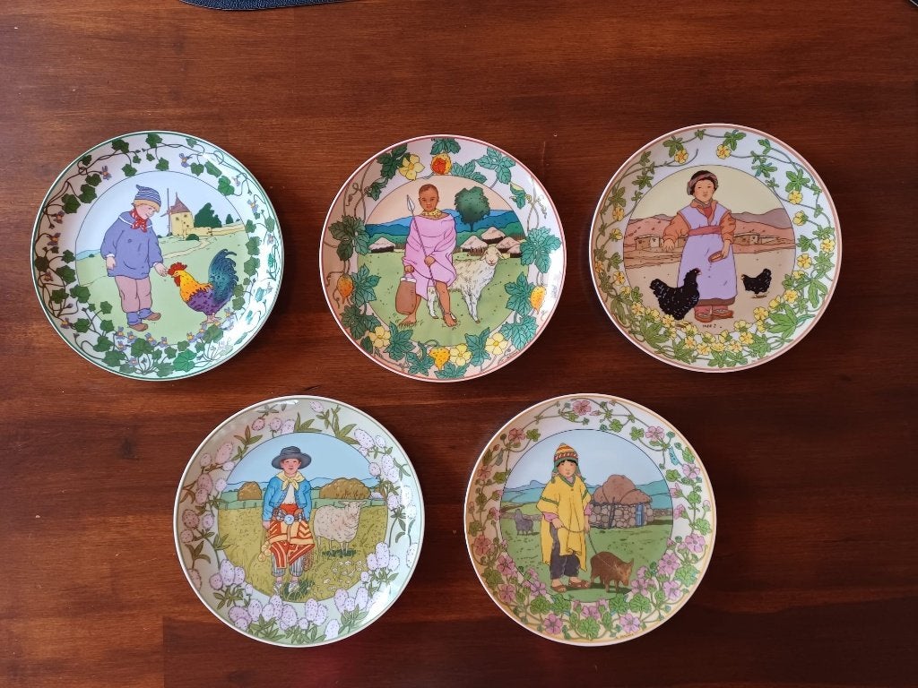 5 UNICEF wandborden, 20 cm, Steen/keramiek, Ophalen of Verzenden, Zo goed als nieuw