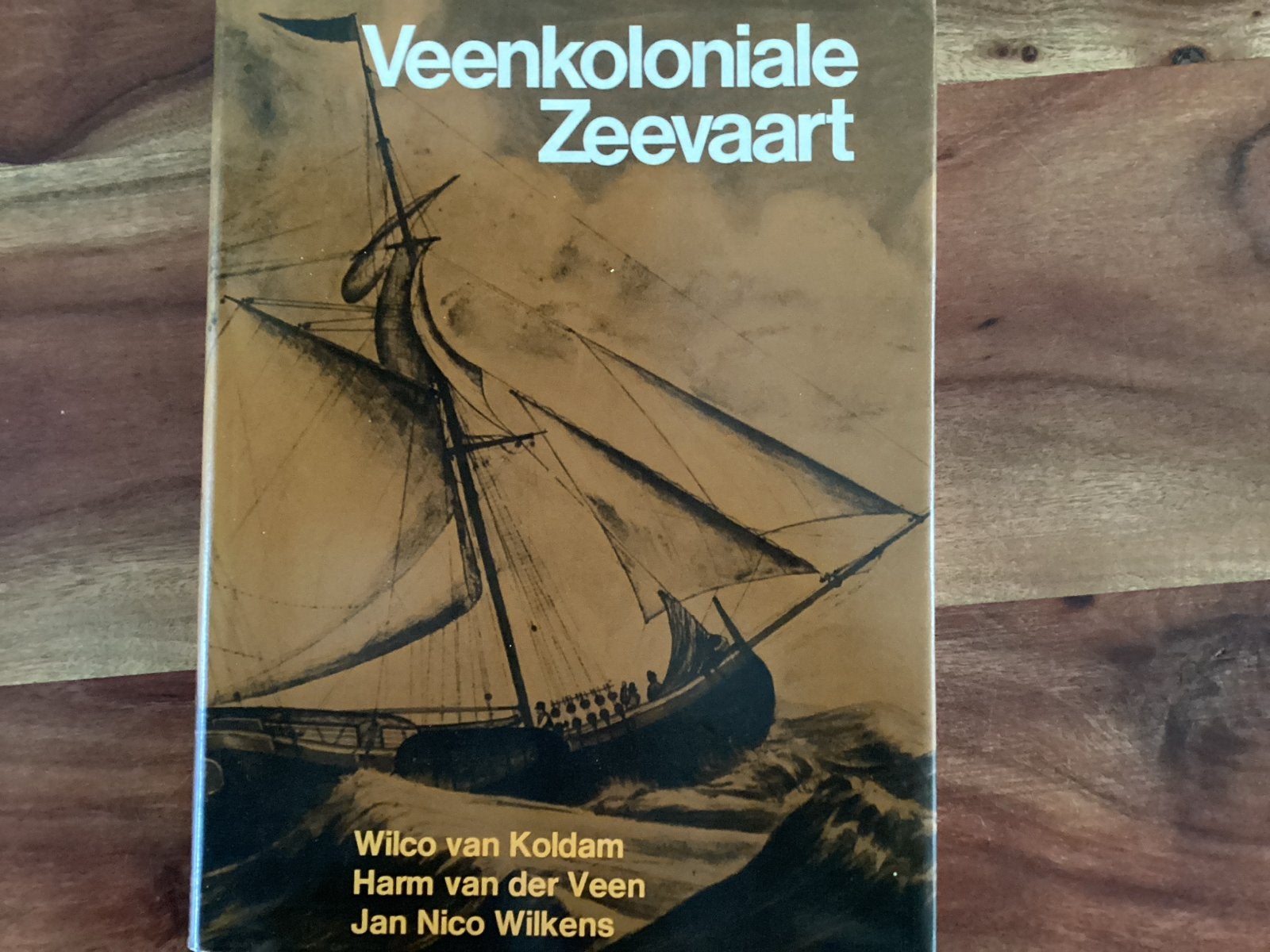 Historisch boek: Veenkoloniale Zeevaart (296 blz.), Boeken, Verzenden, Europa, 20e eeuw of later, Gelezen