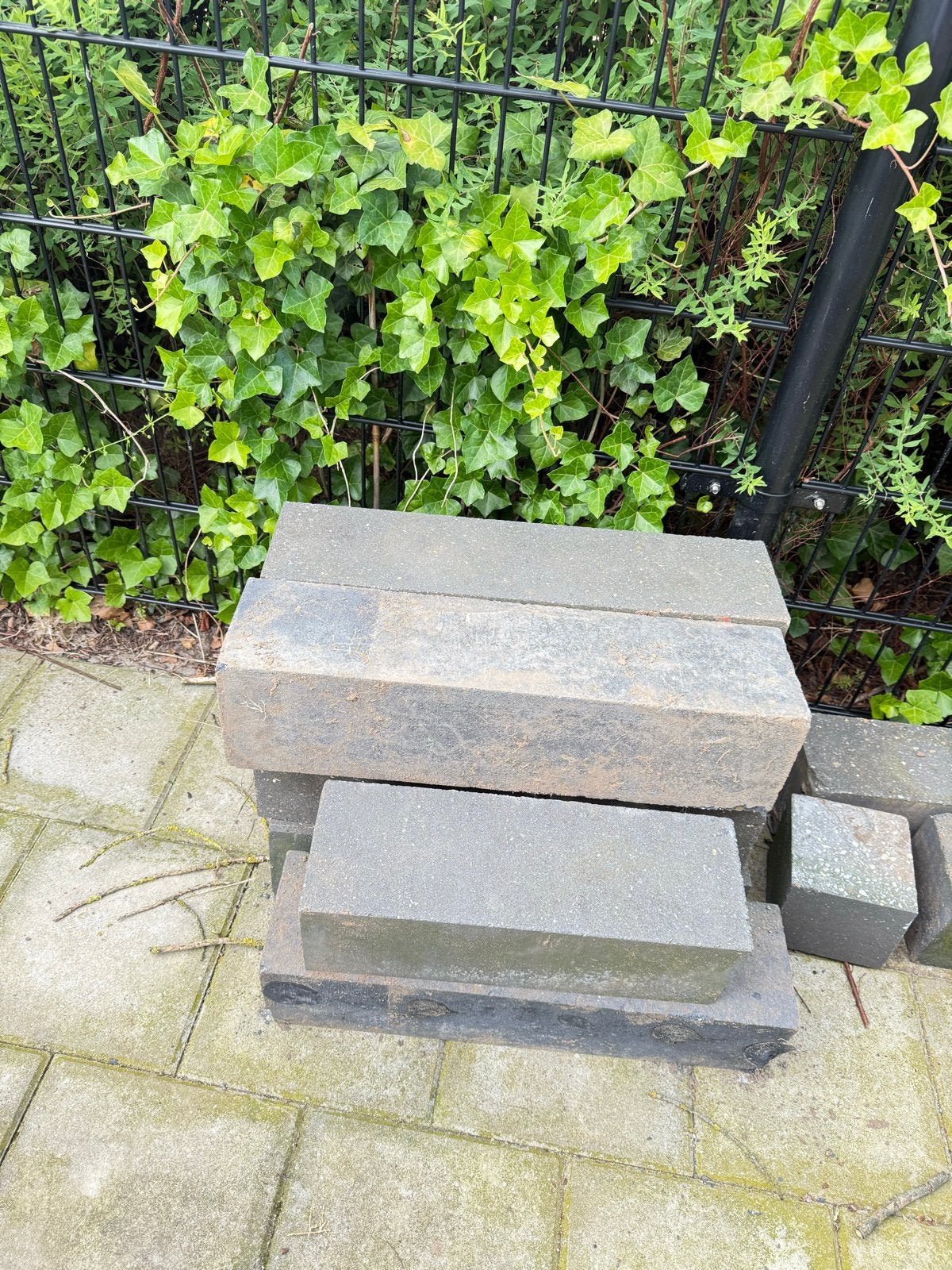 18 Antraciet betonnen stapelblokken voor tuin of border, Ophalen, Overige materialen, Gebruikt, Overige typen