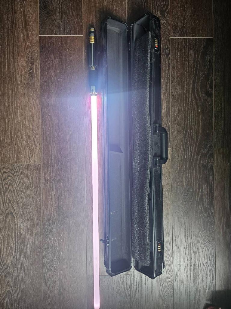 Kenjo Korunnai lightsaber, Verzamelen, Star Wars, Ophalen of Verzenden, Zo goed als nieuw, Replica