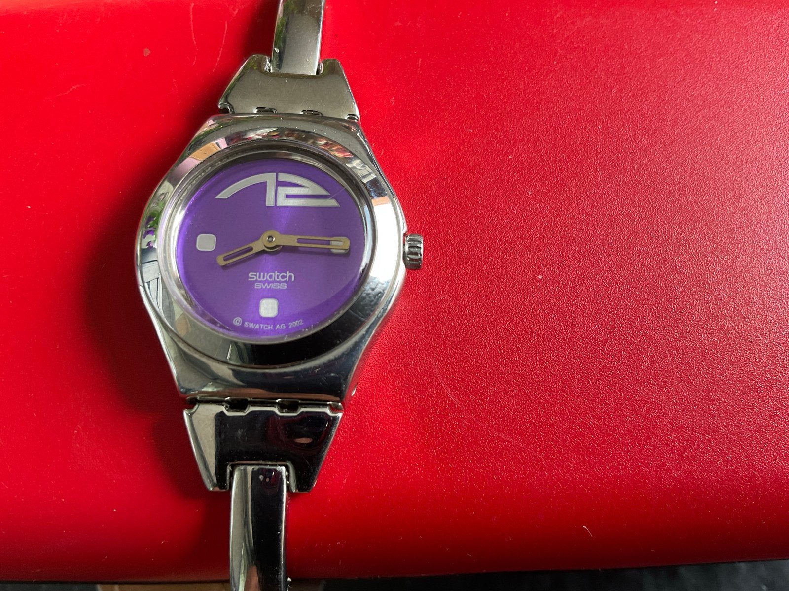 Stijlvol Swatch Polshorloge met Paarse Wijzerplaat, Gebruikt, Staal, Polshorloge, Swatch