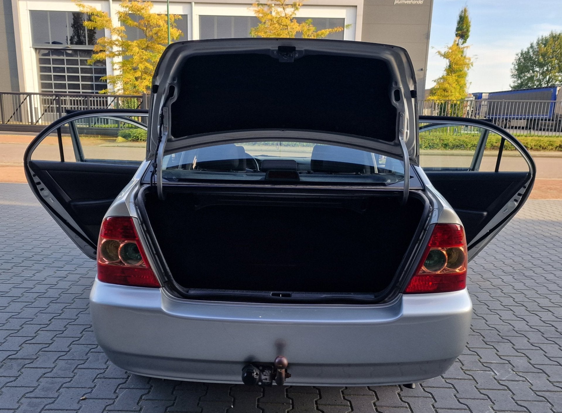 Foto 18 van Toyota Corolla 1.6 VVT-i Linea Terra AIRCO IJSKOUD 2 X SLEUT