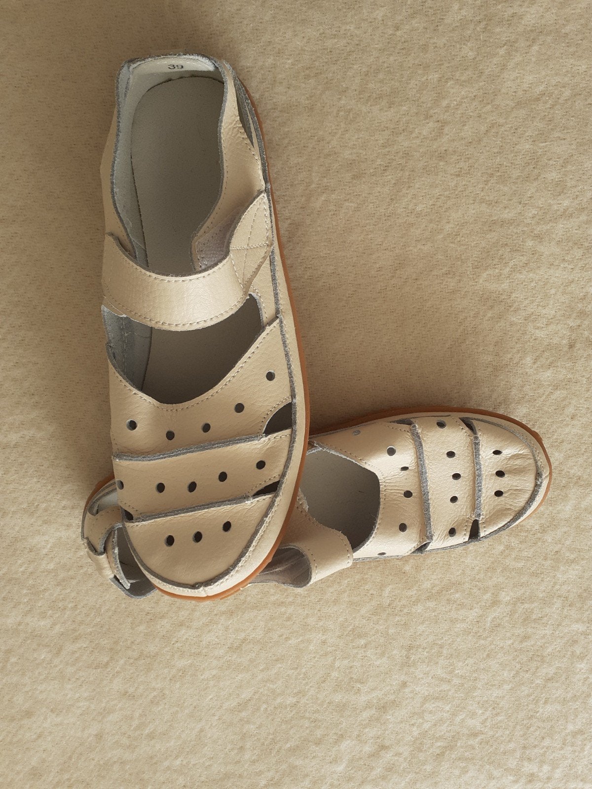 nieuwe leren sandalen maat 39, Ophalen of Verzenden, Nieuw, Beige, Sandalen of Muiltjes