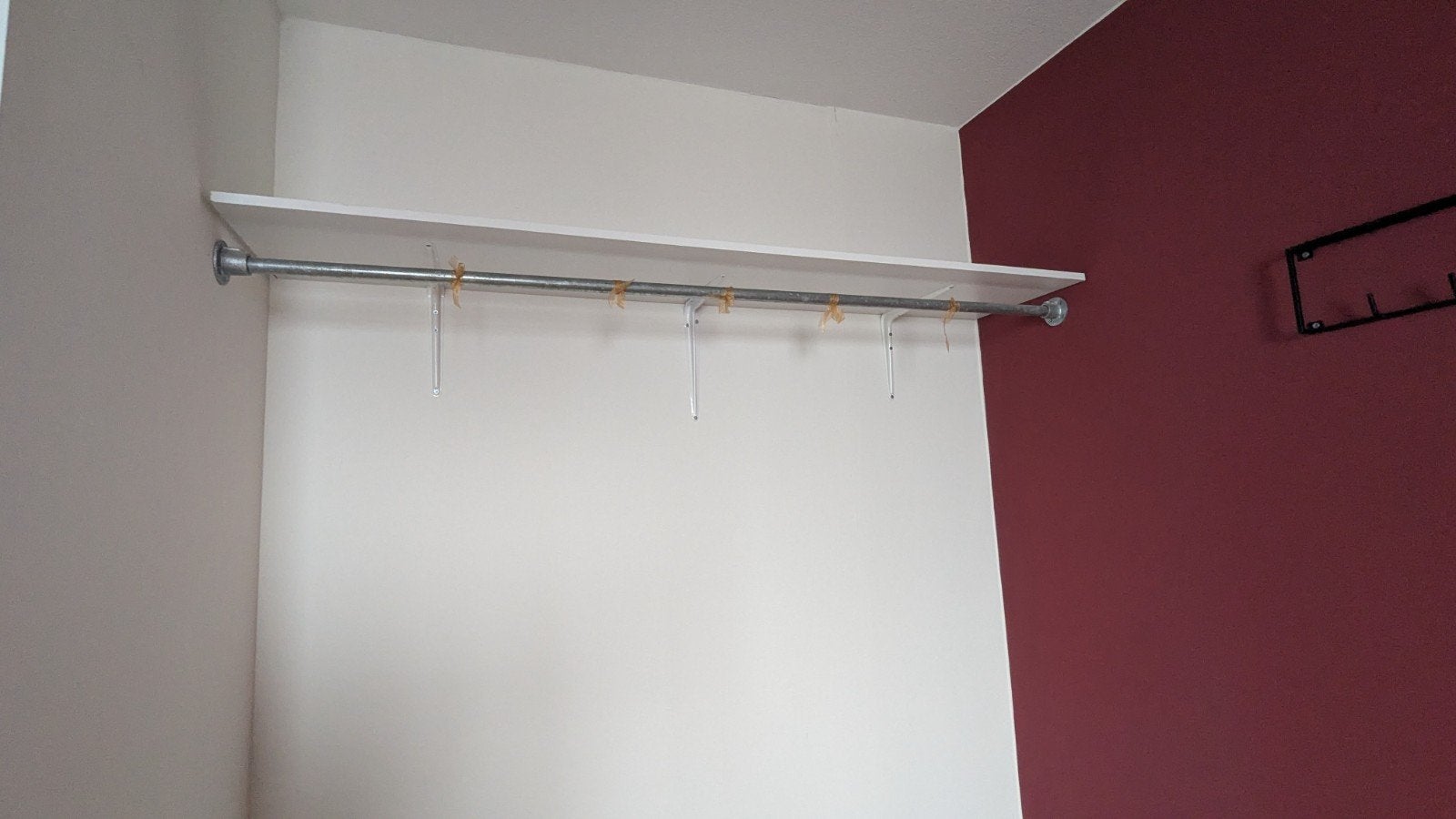 Steigerbuis wandkapstok met muurbevestiging, Zo goed als nieuw, Minder dan 100 cm, Metaal, Ophalen