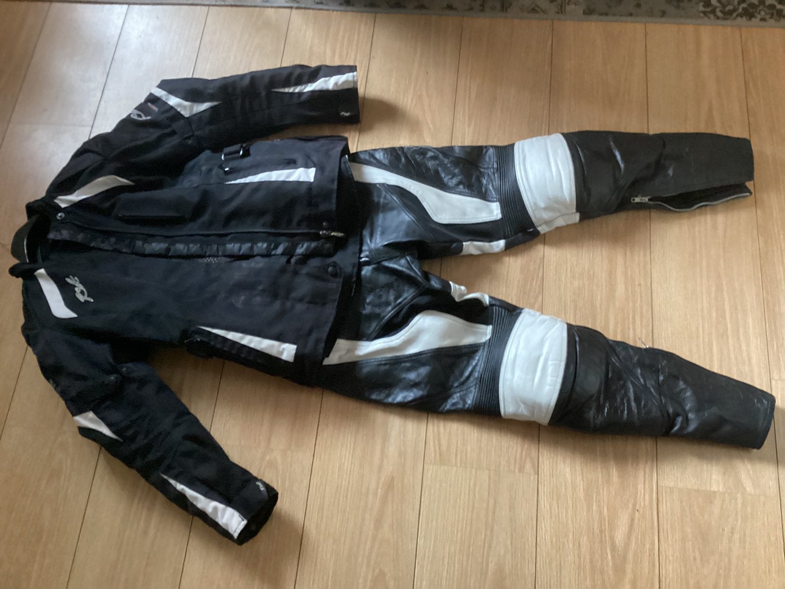 MOTOR JAS MET LEER BROEKEN   Maat 36 kleur zwart, Ophalen of Verzenden, Zo goed als nieuw