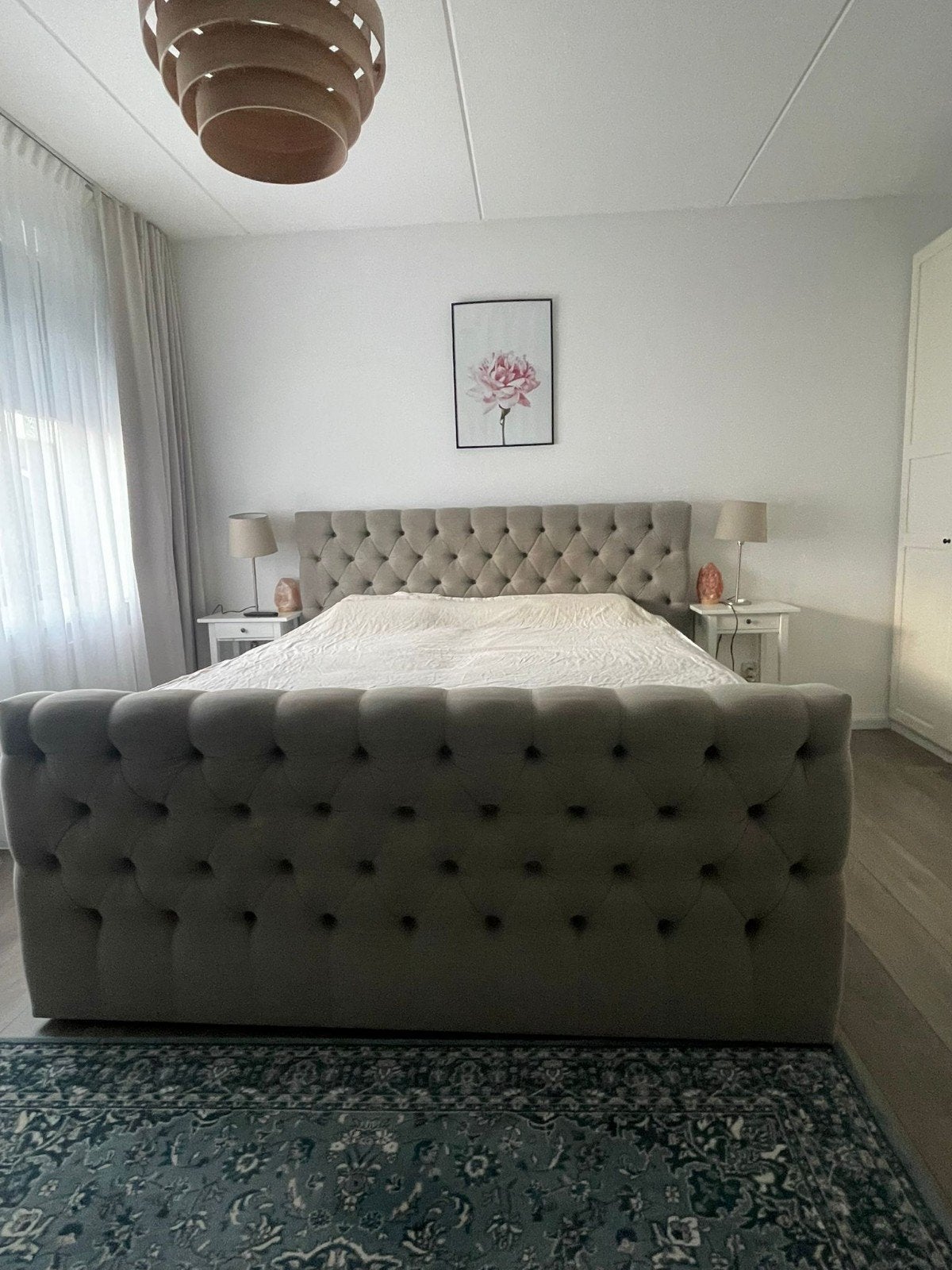 Luxe tweepersoons boxspring met gecapitonneerd hoofdbord, Ophalen, Tweepersoons, Zo goed als nieuw, 180 cm