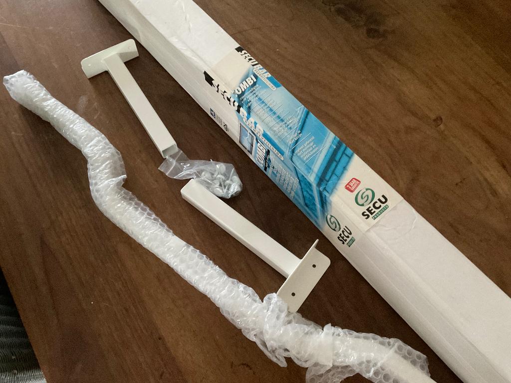 Secubar raambeveiliging bovenlicht 87-100 cm, Doe-het-zelf en Verbouw, Hang- en Sluitwerk, Ophalen of Verzenden, Nieuw, Overige materialen