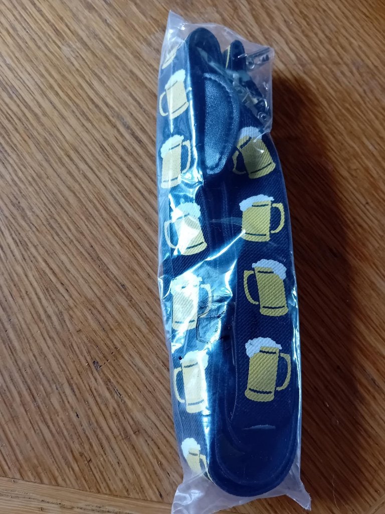 Bretels met bierglazen, Ophalen of Verzenden, Zo goed als nieuw