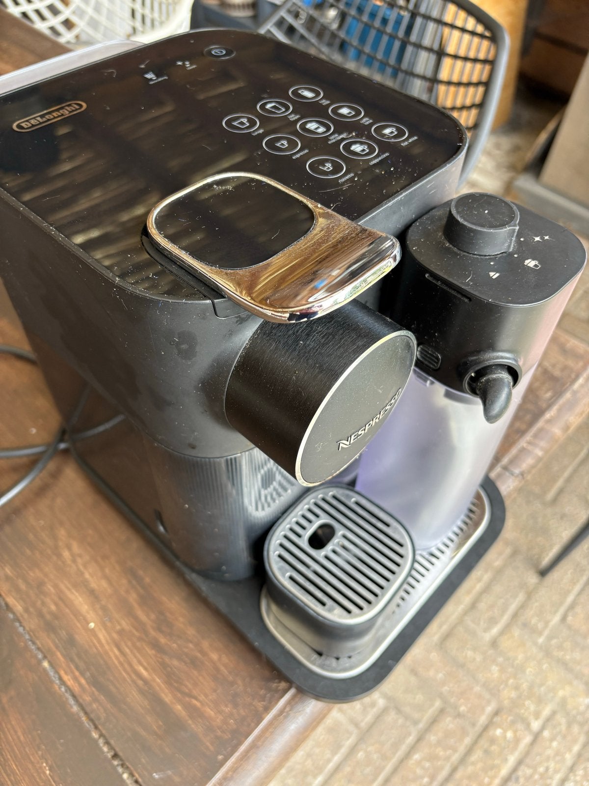 Nespresso De'Longhi Lattissima One - Zwart, Ophalen, Gebruikt, Koffiemachine, 2 tot 4 kopjes