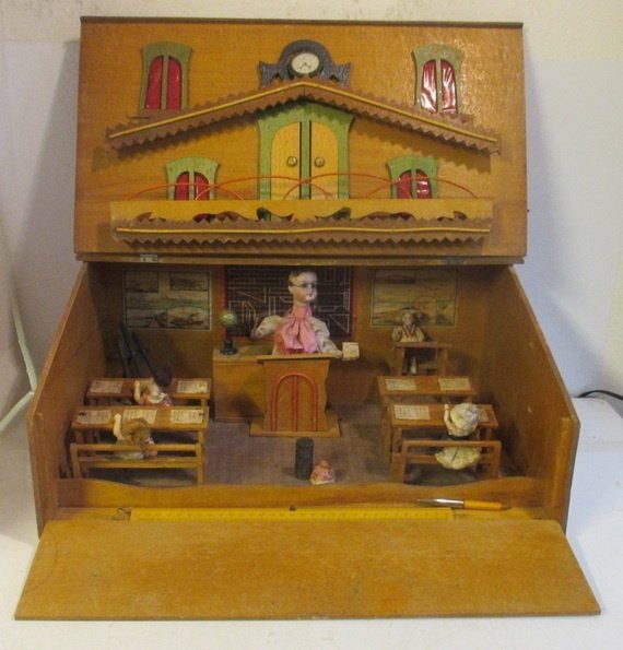 antieke automaat schooltje porseleinen poppetjes, Antiek en Kunst, Ophalen