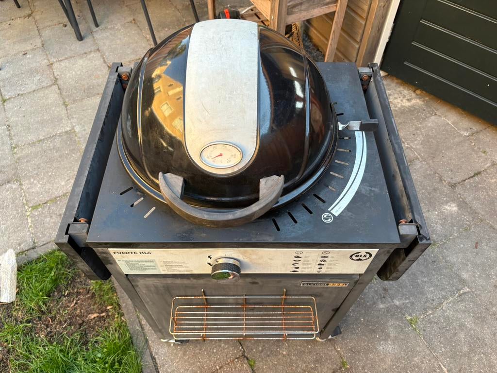 Fuerte HLS BBQ Grill met Thermometer en Zijtafels, Ophalen, Gebruikt