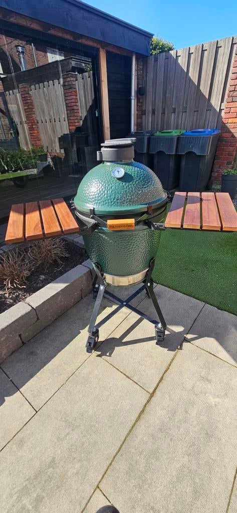 Big Green Egg Medium Compleet, Tuin en Terras, Houtskoolbarbecues, Zo goed als nieuw, Met accessoires, Ophalen