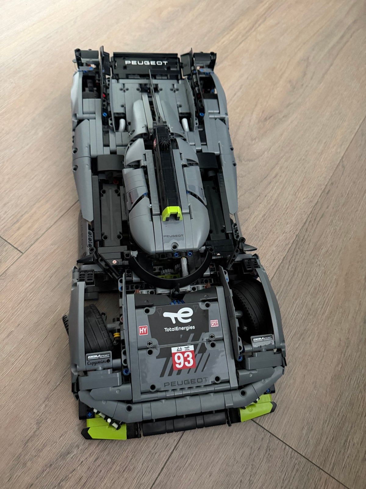 Lego Technic Peugeot 9X8 24H Le Mans Hybrid Hypercar, Ophalen of Verzenden, Zo goed als nieuw