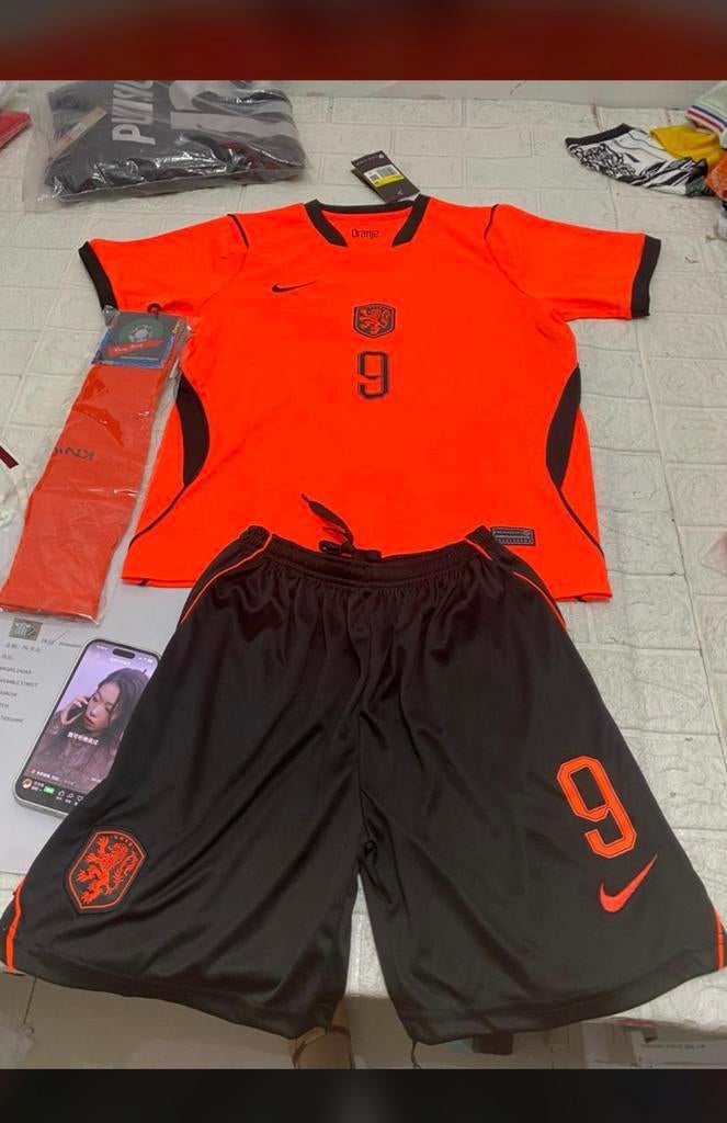 Nieuwste Nederlands Elftal tenue, Sport en Fitness, Voetbal, Maat XS of kleiner, Verzenden, Zo goed als nieuw, Shirt