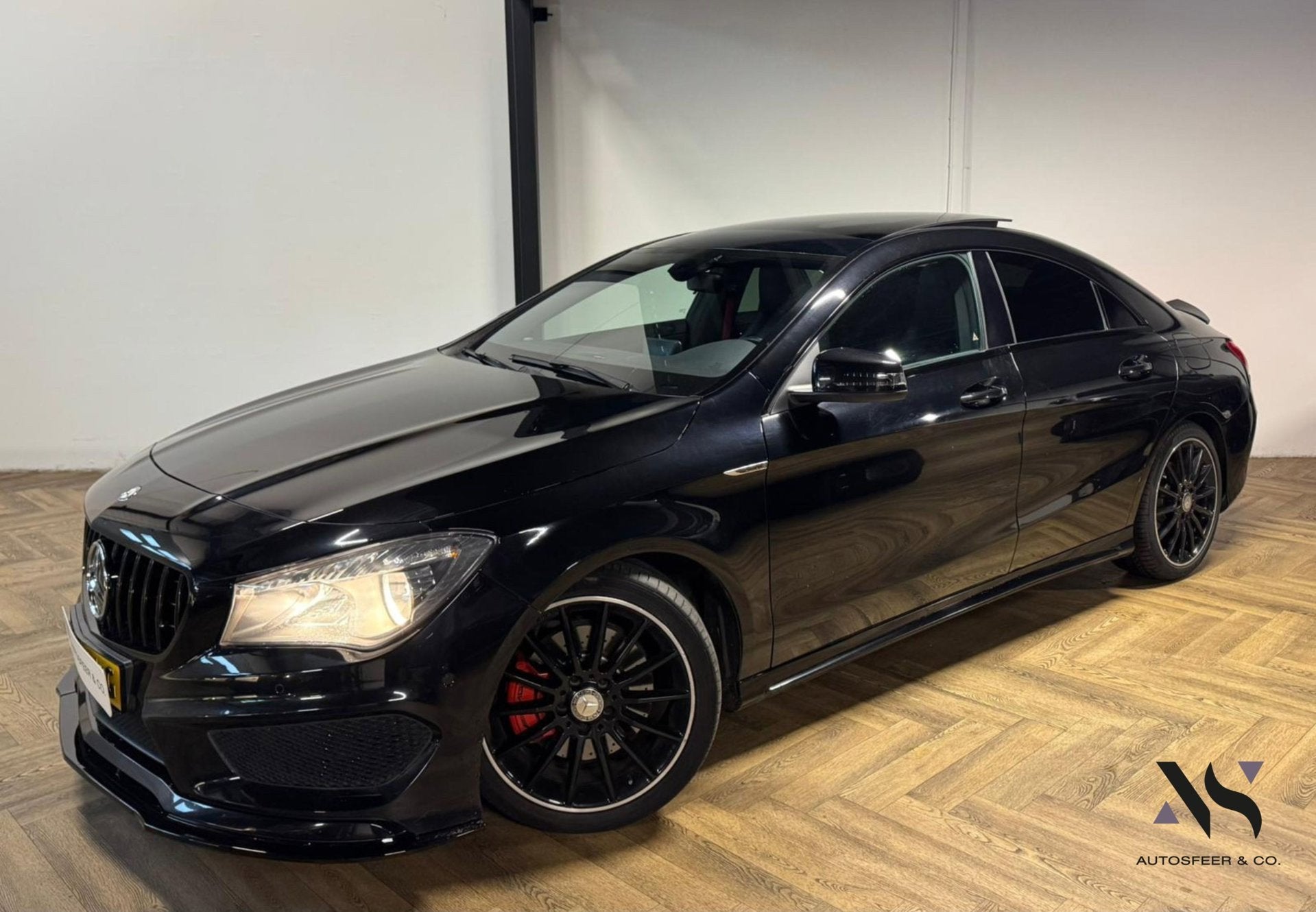 Mercedes-Benz CLA-klasse 250 Edition 1 AMG PANO PDC, Auto's, CLA, 1380 kg, Gebruikt, Zwart