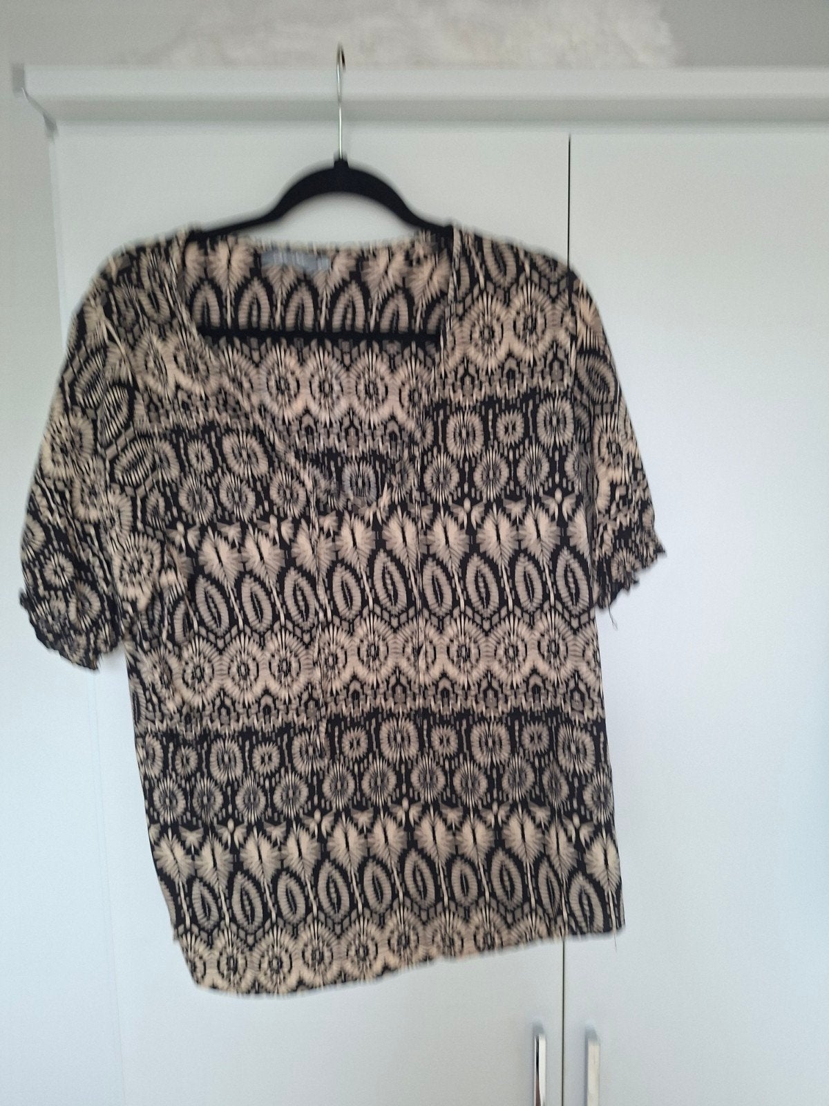 Zomerblouse, Ophalen of Verzenden, Zo goed als nieuw, Maat 42/44 (L), Korte mouw