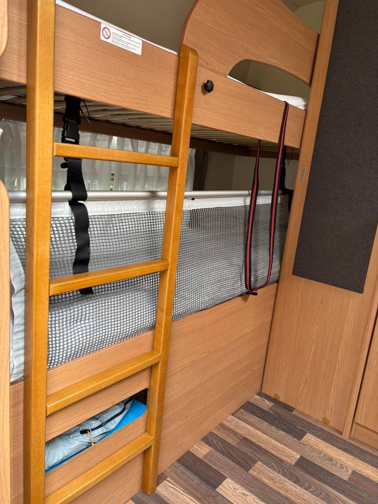 Uitvalbescherming stapelbed caravan of camper, Ophalen, Zo goed als nieuw