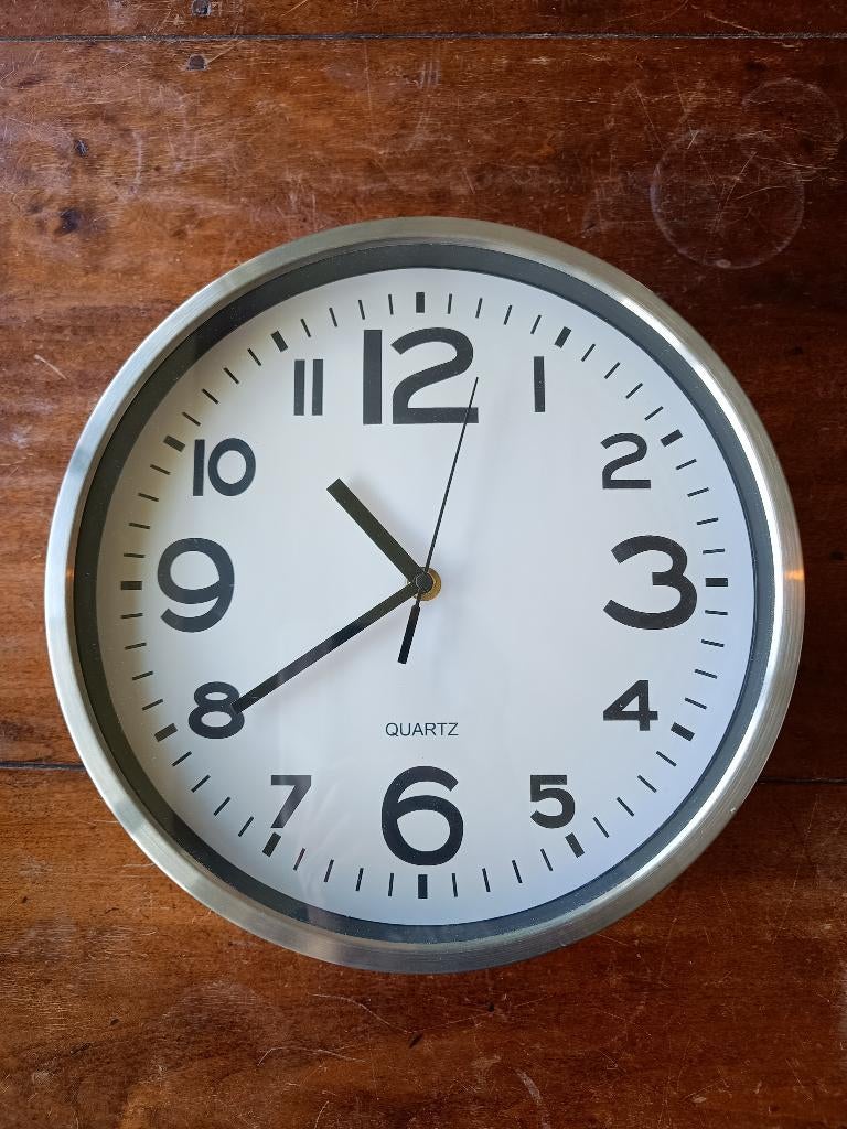 HEMA wandklok, Ophalen, Zo goed als nieuw, Analoog, Wandklok