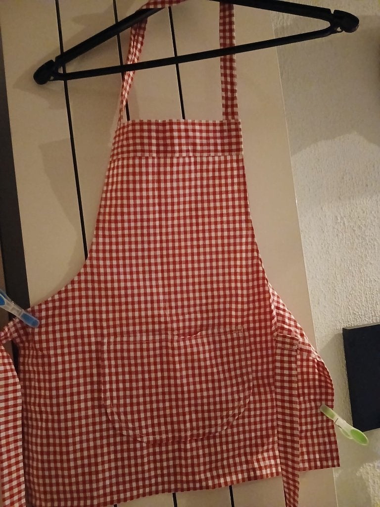 Rood-wit geruit kinderschortje - Nieuw, Ophalen of Verzenden, Nieuw