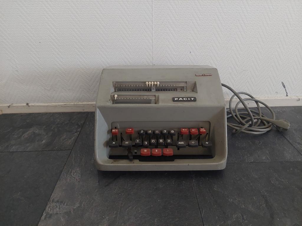 Facit CS1-13 mechanische rekenmachine, Ophalen, Gebruikt, ., .