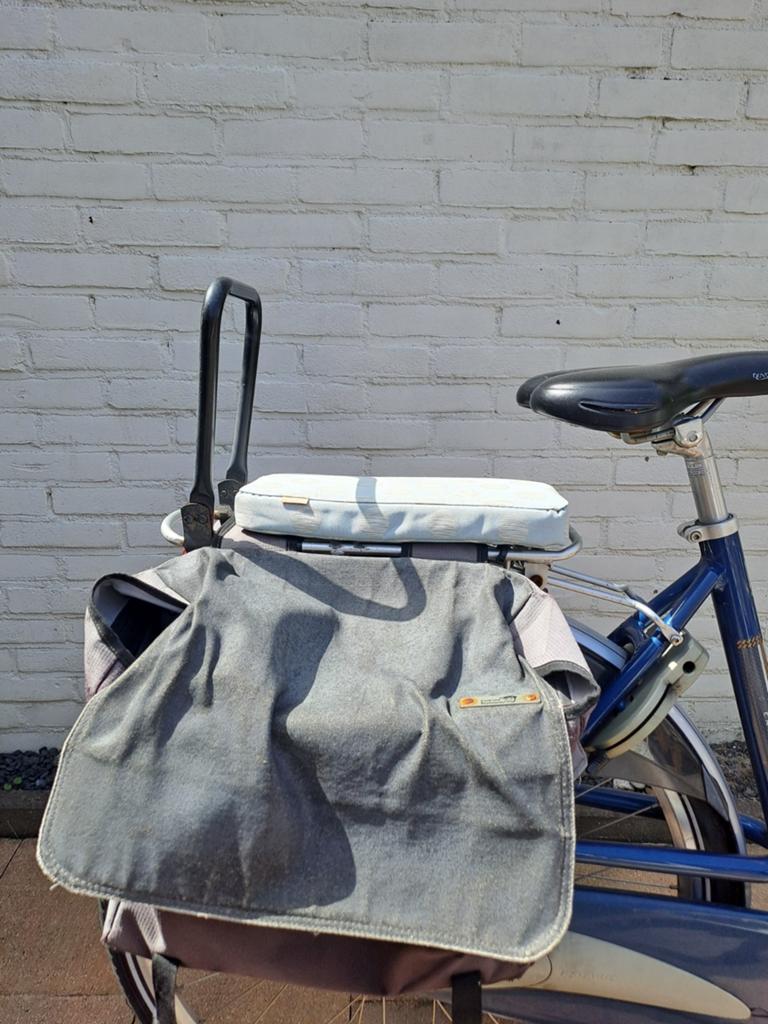 Fietszitje met rugleuning, Fietsen en Brommers, Fietsaccessoires | Fietstassen, Ophalen of Verzenden, Gebruikt, Hema