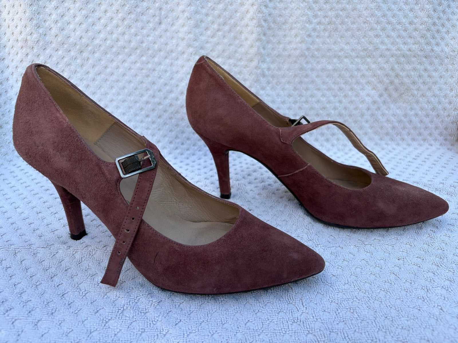 Unisa suède pumps met bandje - Maat 36, Ophalen, Gedragen, Bruin, Pumps
