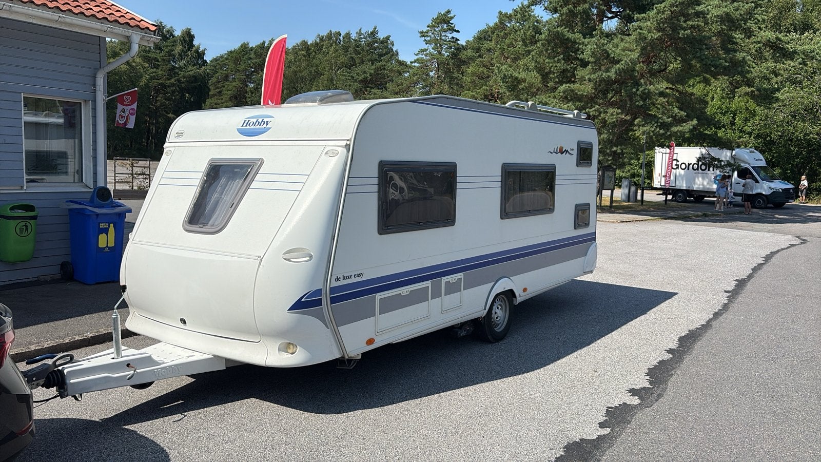 Hobby 500KMFE met stapelbed, mover en XL voortent, Caravans en Kamperen, Hobby, Treinzit, 5 tot 6 meter, Frans bed