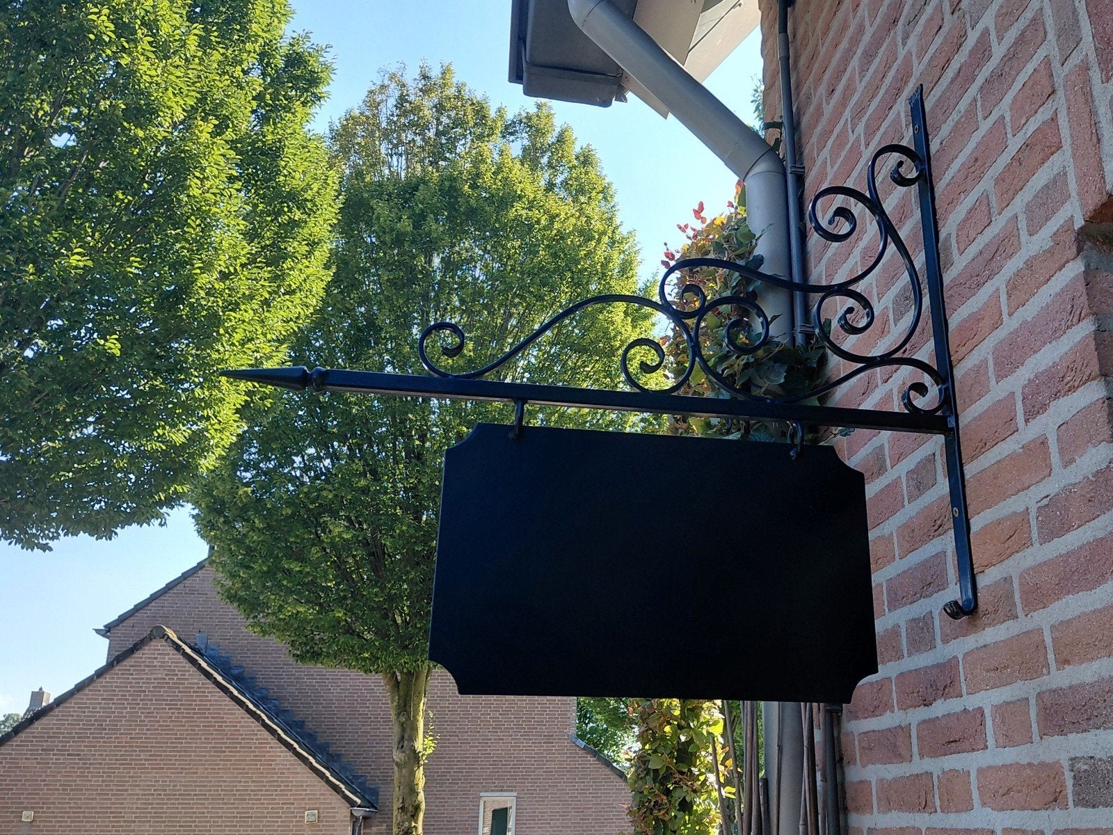 Metalen naambord, Ophalen